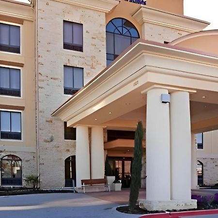 Comfort Inn & Suites Dallas Medical-Market Center Extérieur photo