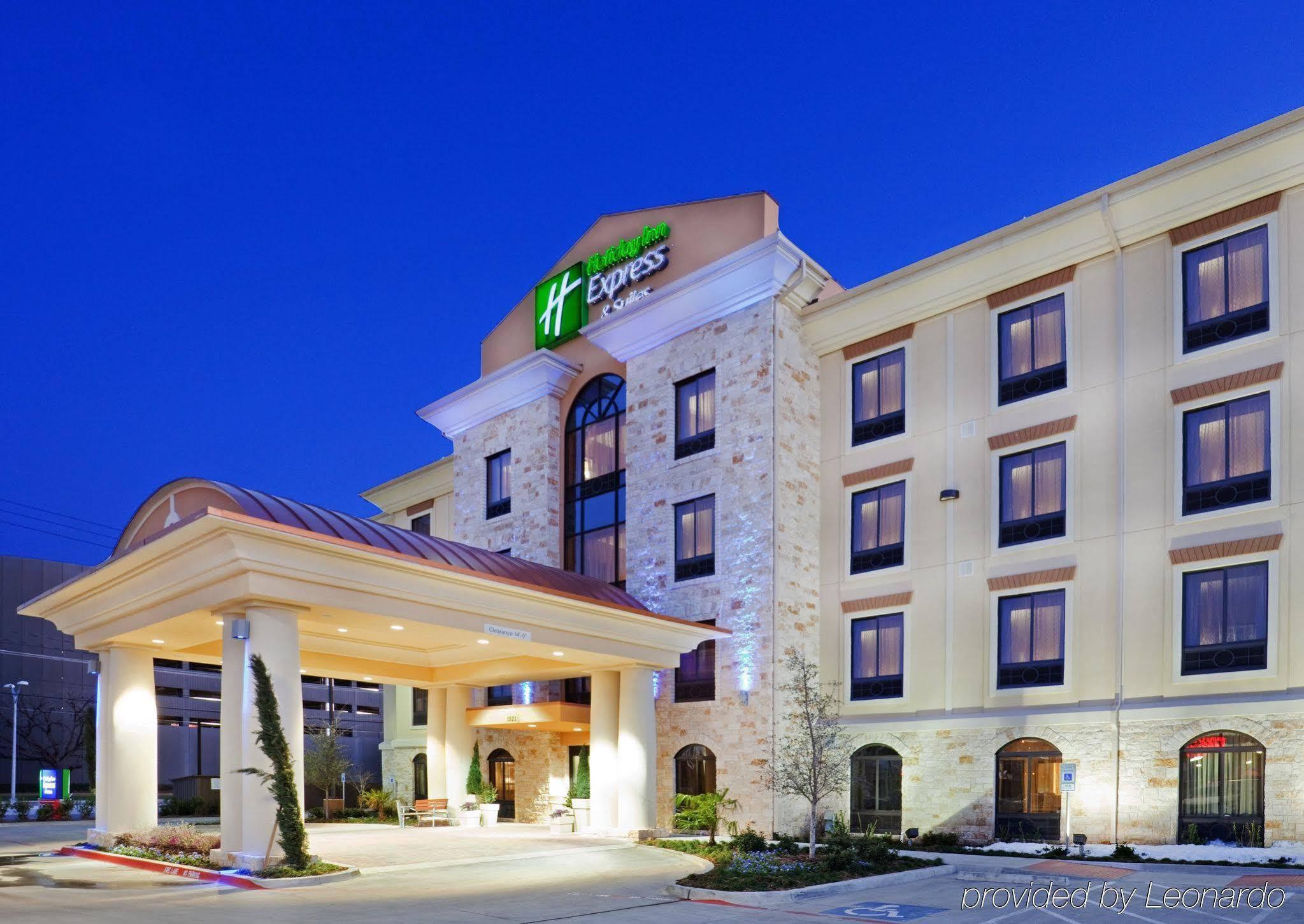 Comfort Inn & Suites Dallas Medical-Market Center Extérieur photo