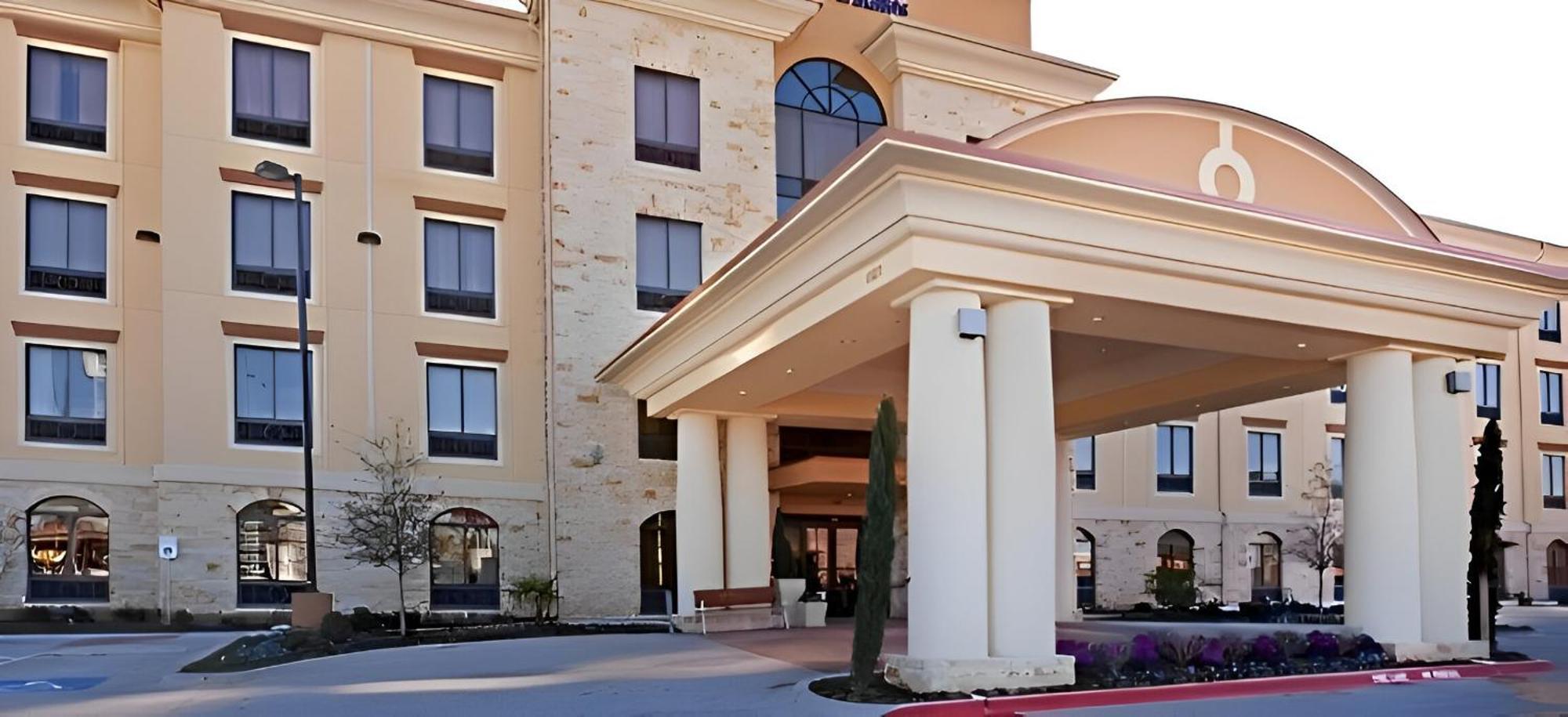 Comfort Inn & Suites Dallas Medical-Market Center Extérieur photo