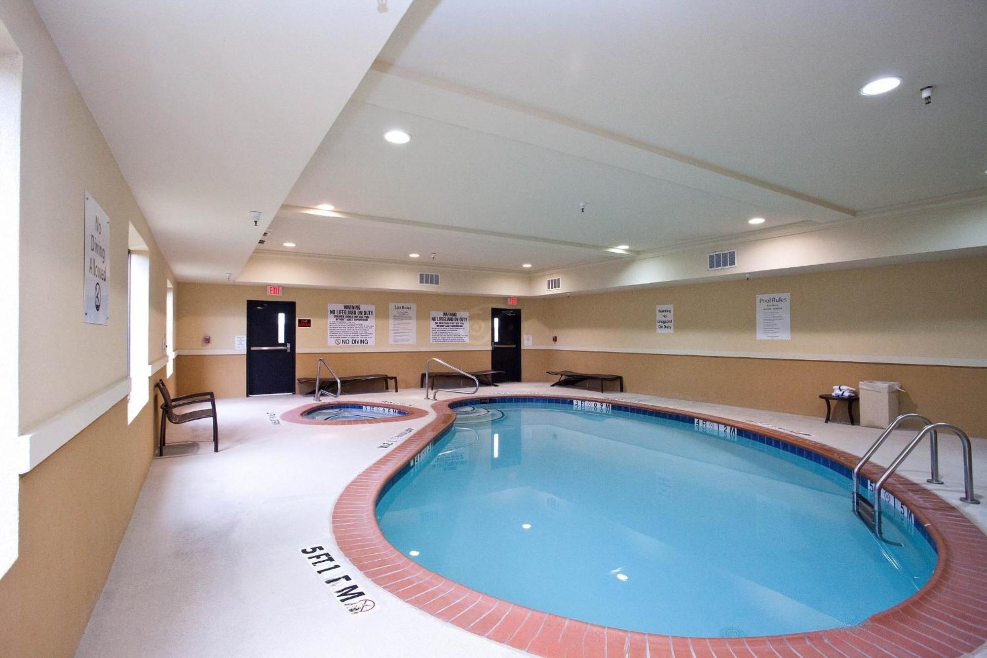 Comfort Inn & Suites Dallas Medical-Market Center Extérieur photo