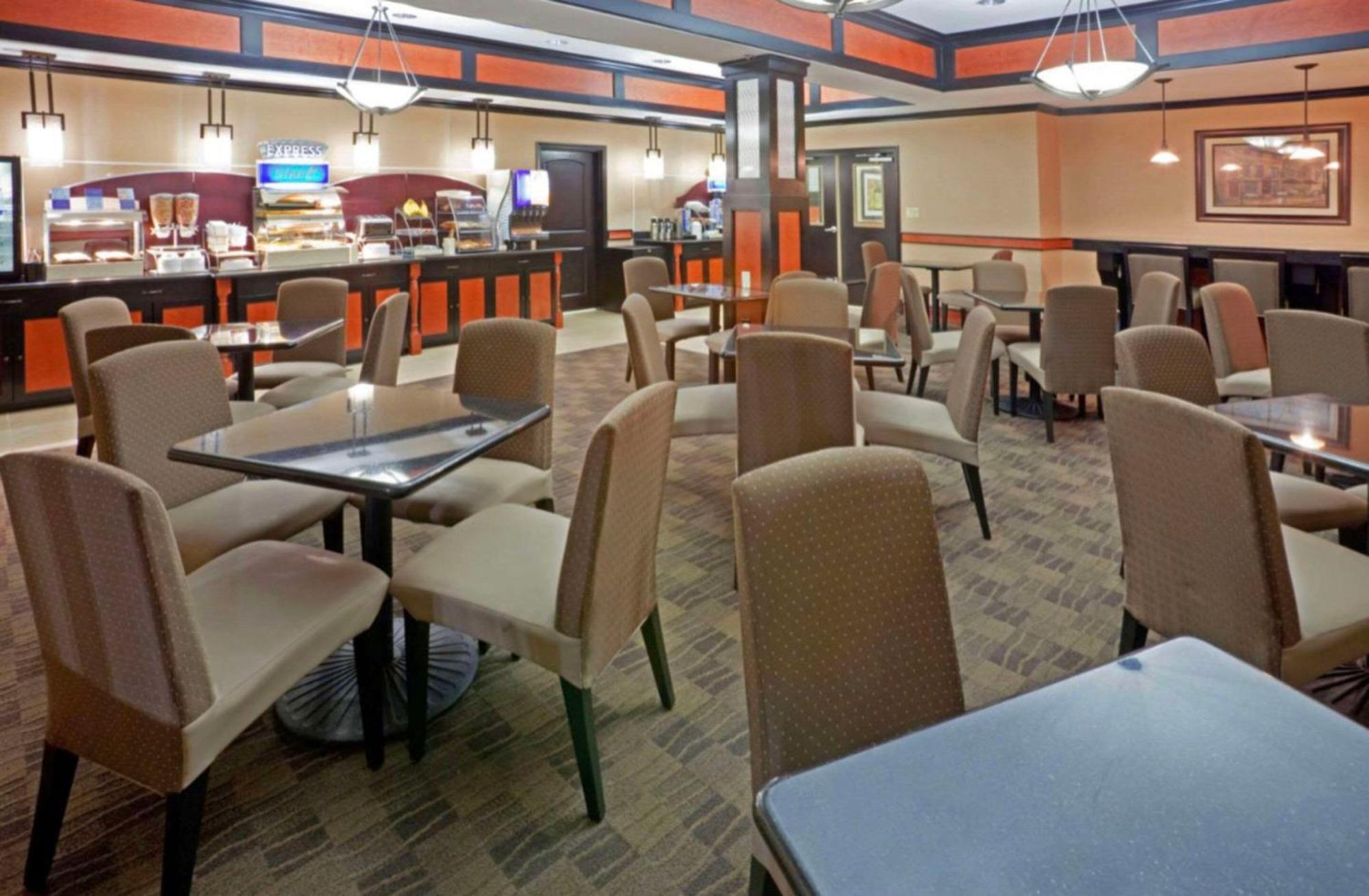 Comfort Inn & Suites Dallas Medical-Market Center Extérieur photo