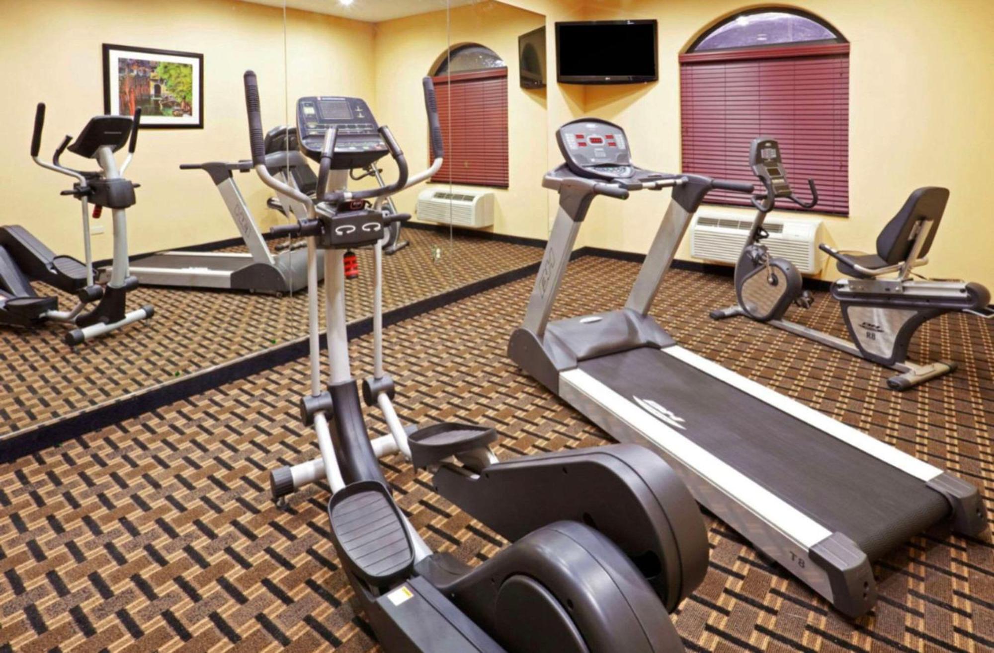 Comfort Inn & Suites Dallas Medical-Market Center Extérieur photo