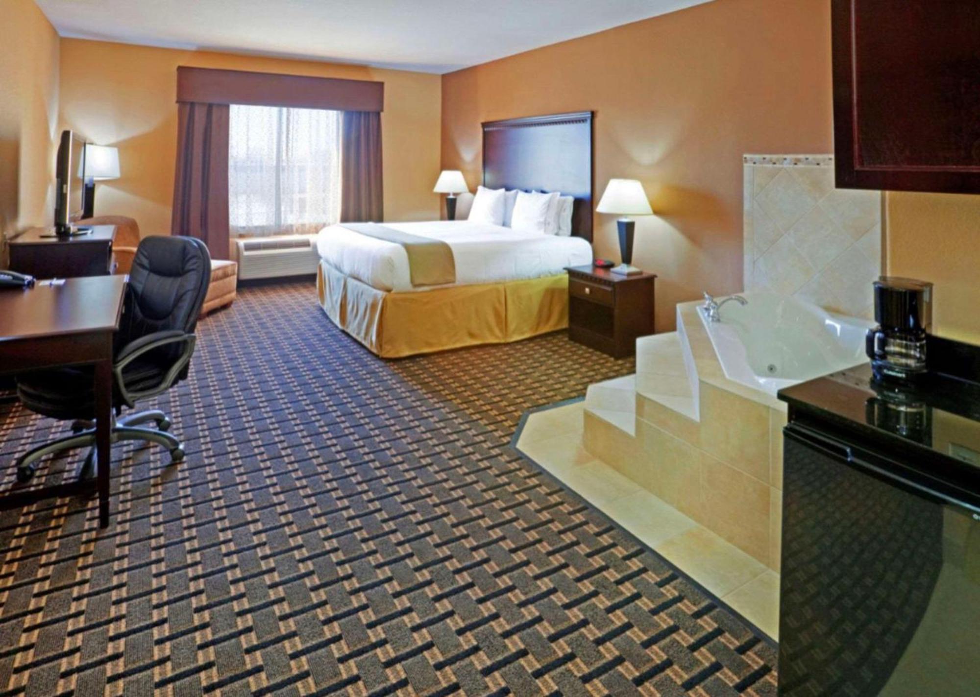Comfort Inn & Suites Dallas Medical-Market Center Extérieur photo