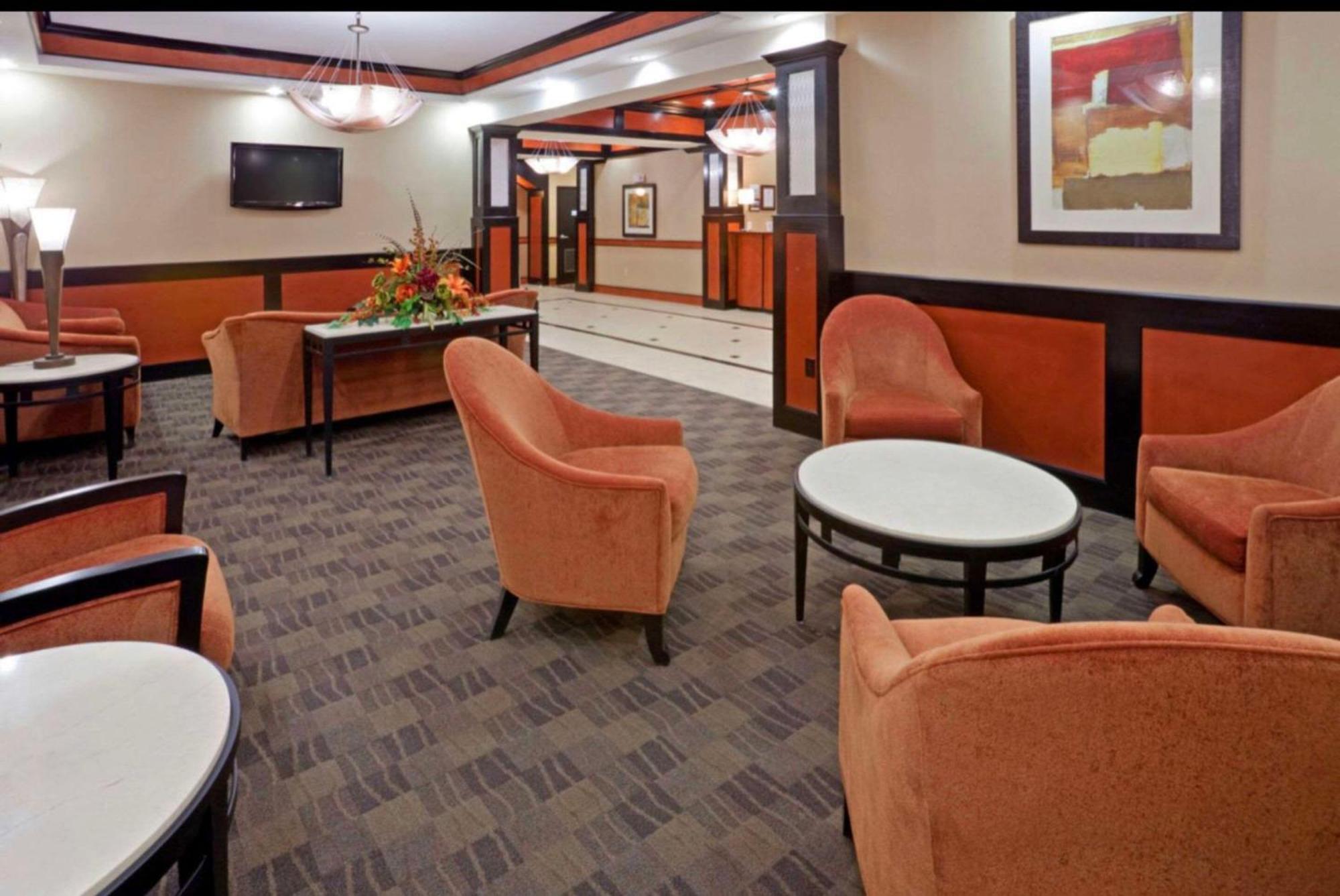 Comfort Inn & Suites Dallas Medical-Market Center Extérieur photo